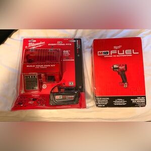 Milwaukee M18 1/2 Impact Wrench Kit with Battery and Charger NEW